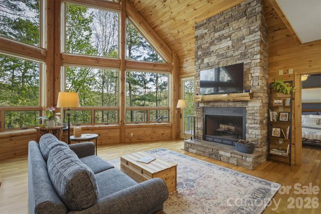 2224 W Paradise Harbor Drive, Connelly Springs, NC 28612