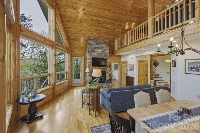 2224 W Paradise Harbor Drive, Connelly Springs, NC 28612
