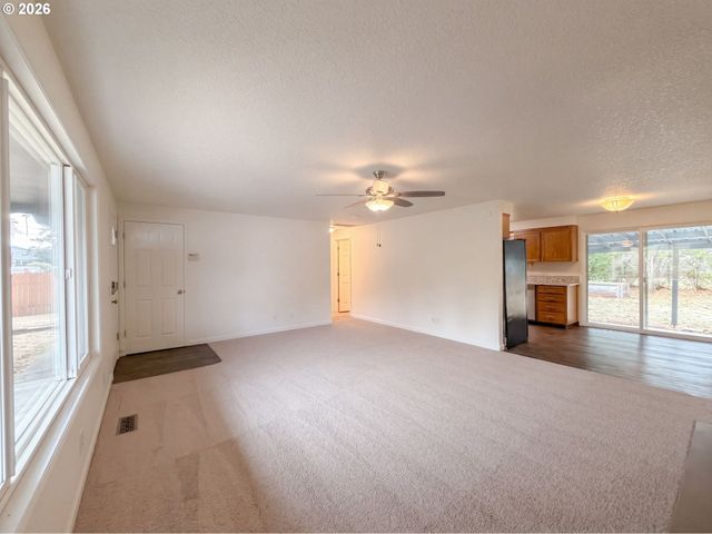 555 MATZEN St, St Helens, OR 97051