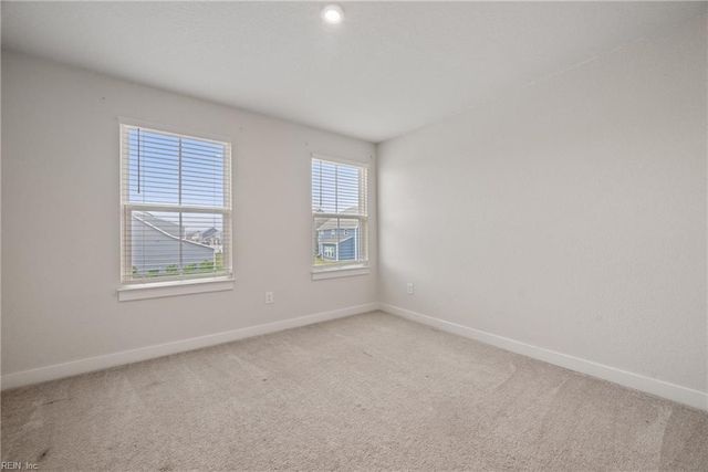 211 Williamson Park LN, Smithfield, VA 23430