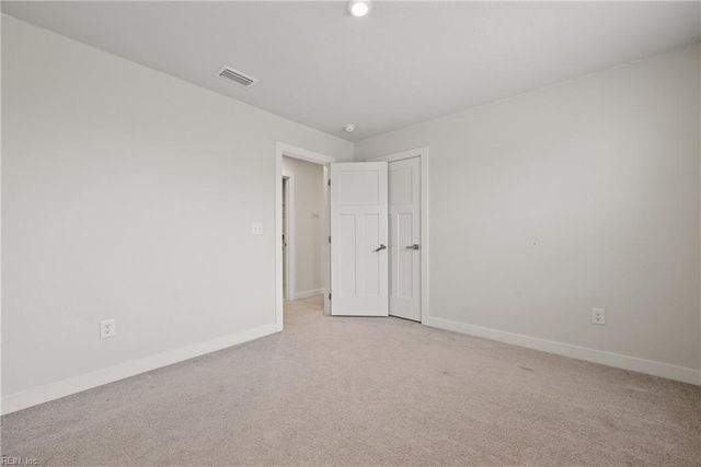 211 Williamson Park LN, Smithfield, VA 23430