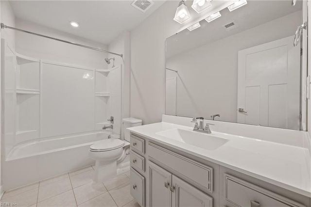 211 Williamson Park LN, Smithfield, VA 23430