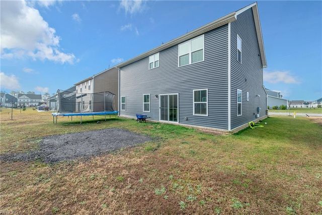 211 Williamson Park LN, Smithfield, VA 23430