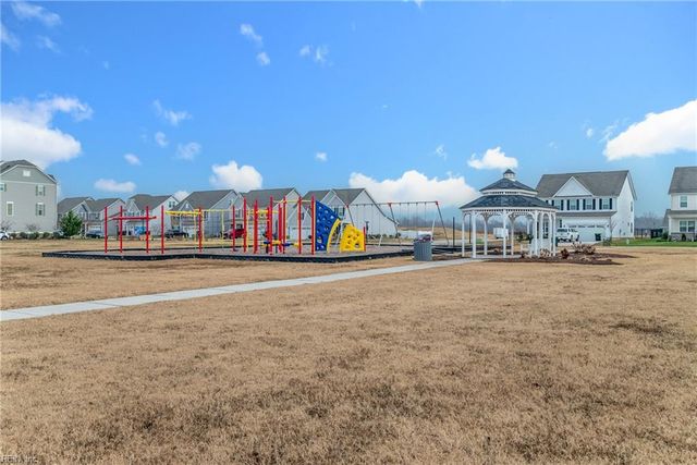 211 Williamson Park LN, Smithfield, VA 23430