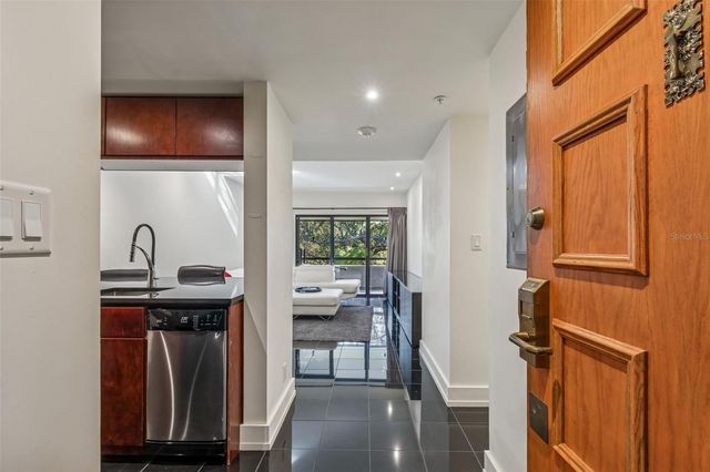 36750 US HIGHWAY 19 N 19306, Palm Harbor, FL 34684