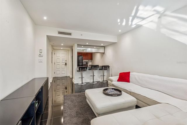 36750 US HIGHWAY 19 N 19306, Palm Harbor, FL 34684