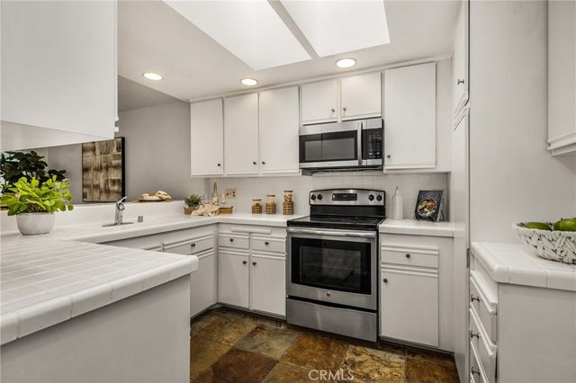 54 Orchard, Irvine, CA 92618