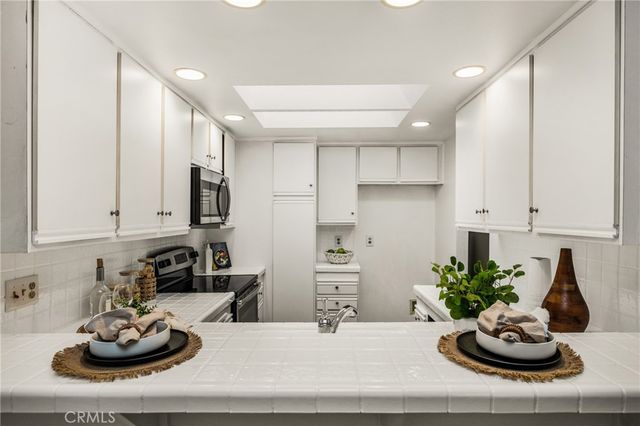 54 Orchard, Irvine, CA 92618