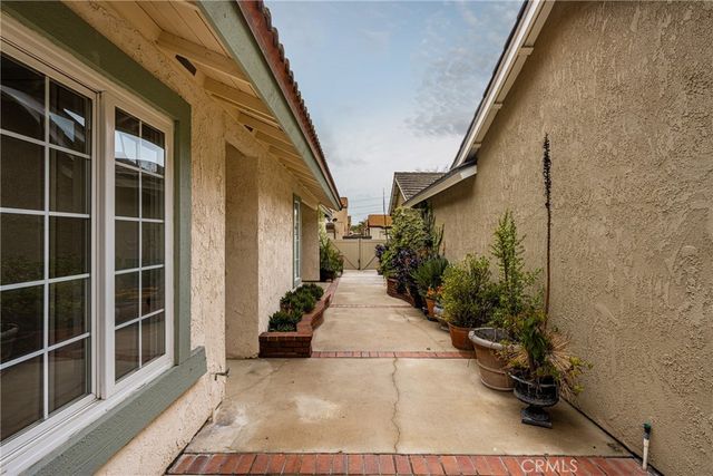 54 Orchard, Irvine, CA 92618