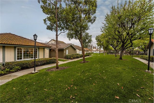 54 Orchard, Irvine, CA 92618