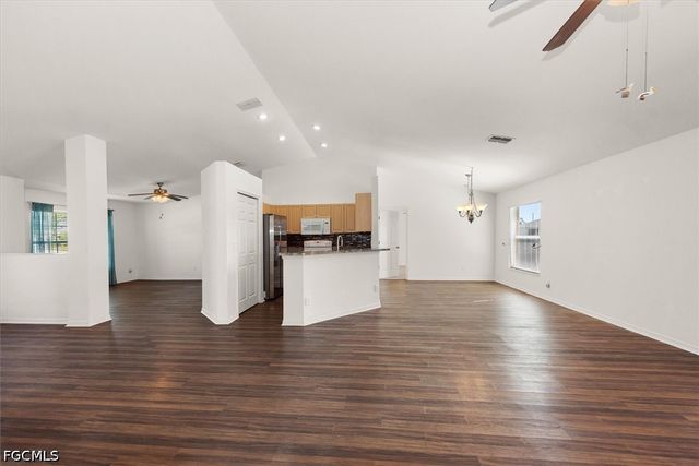 2931 NW 4th PL, Cape Coral, FL 33993