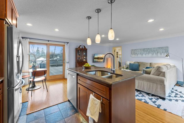 2709 W 60th Street, Minneapolis, MN 55410