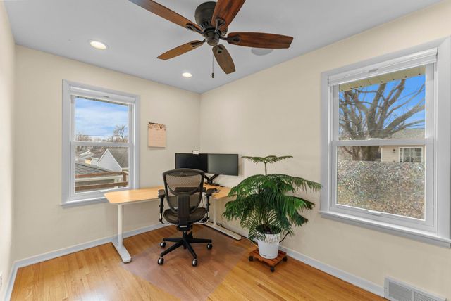 2709 W 60th Street, Minneapolis, MN 55410