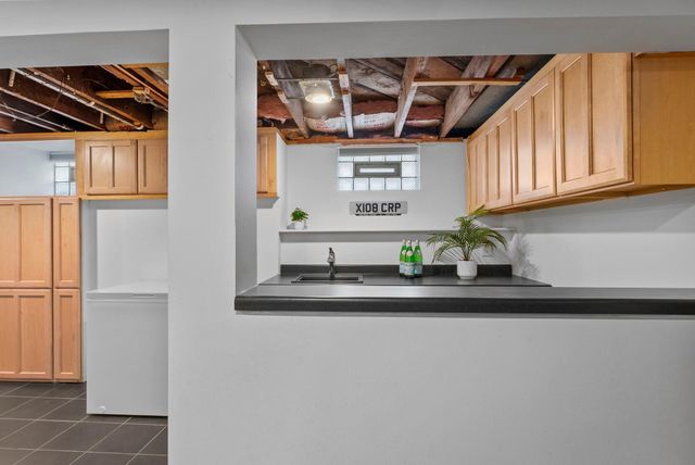 2709 W 60th Street, Minneapolis, MN 55410