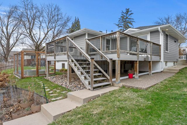 2709 W 60th Street, Minneapolis, MN 55410