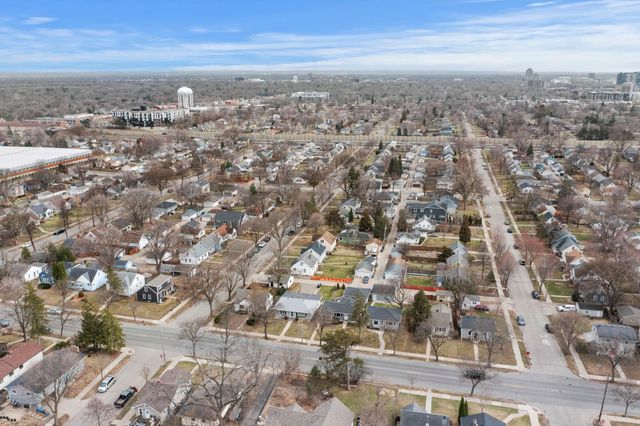 2709 W 60th Street, Minneapolis, MN 55410