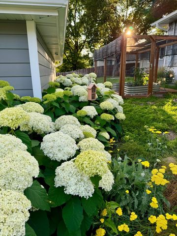 2709 W 60th Street, Minneapolis, MN 55410