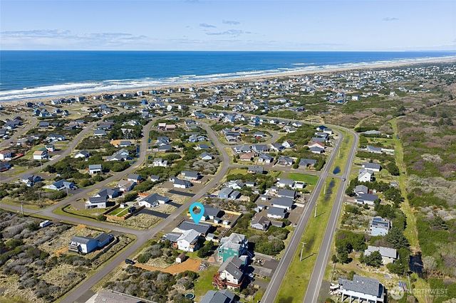 1298 Storm King Avenue SW, Ocean Shores, WA 98569