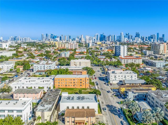 1567 NW 1st St, Miami, FL 33125