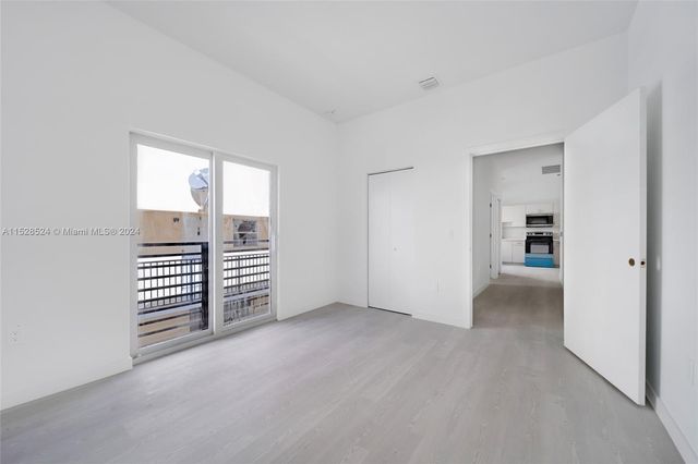 1567 NW 1st St, Miami, FL 33125