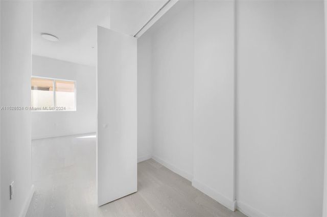 1567 NW 1st St, Miami, FL 33125