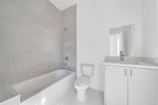 1567 NW 1st St, Miami, FL 33125