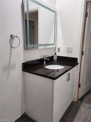 5028 S Obispo CIR, Labelle, FL 33935