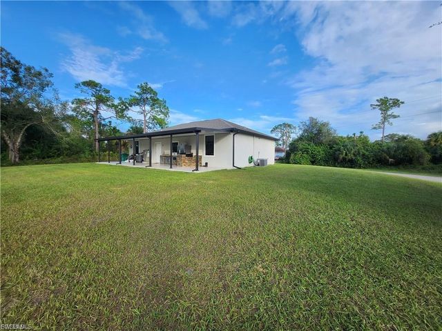 5028 S Obispo CIR, Labelle, FL 33935