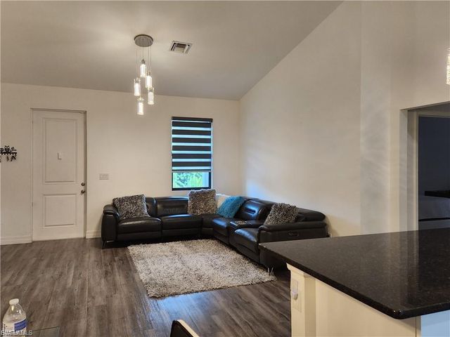 5028 S Obispo CIR, Labelle, FL 33935