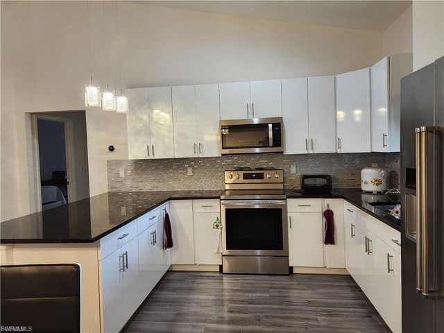 5028 S Obispo CIR, Labelle, FL 33935