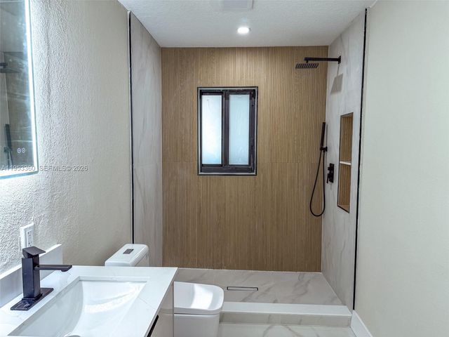 2660 Starwood Cir, West Palm Beach, FL 33406