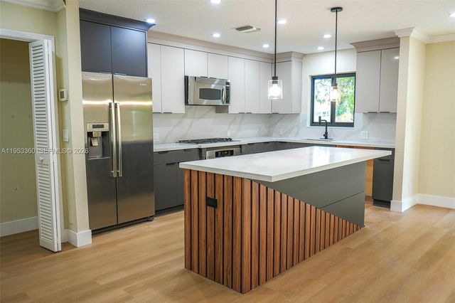 2660 Starwood Cir, West Palm Beach, FL 33406