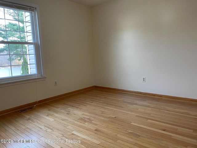 79 Dartmouth Place, Morganville, NJ 07751