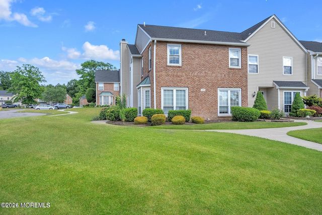 79 Dartmouth Place, Morganville, NJ 07751