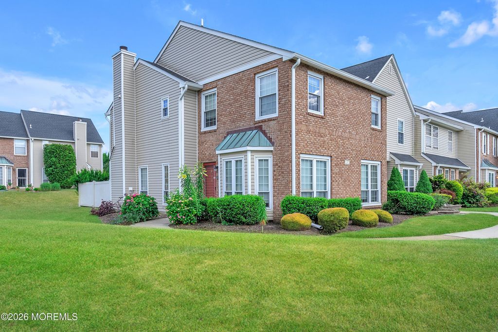 79 Dartmouth Place, Morganville, NJ 07751