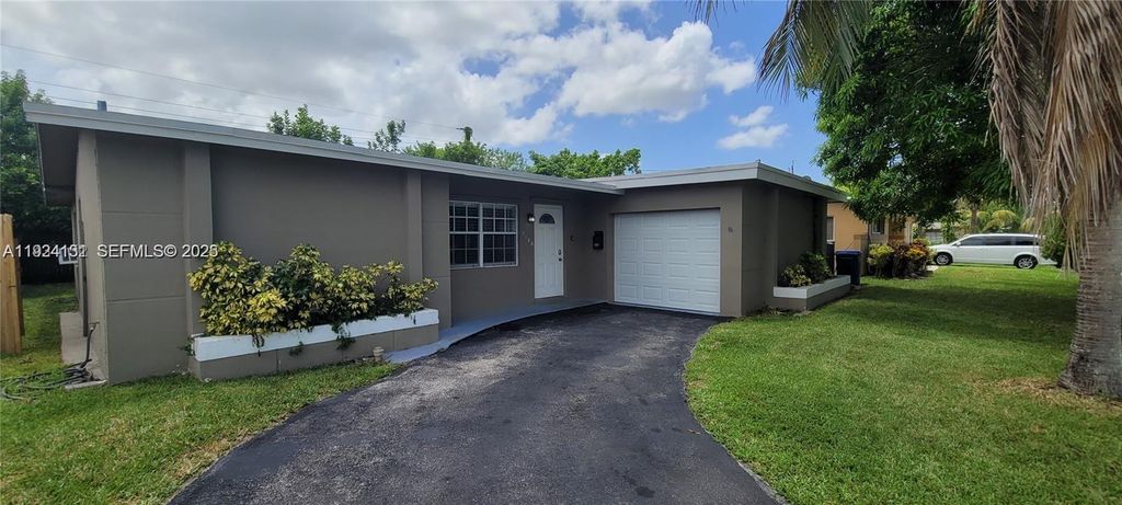7160 NW 25 CT, Sunrise, FL 33313