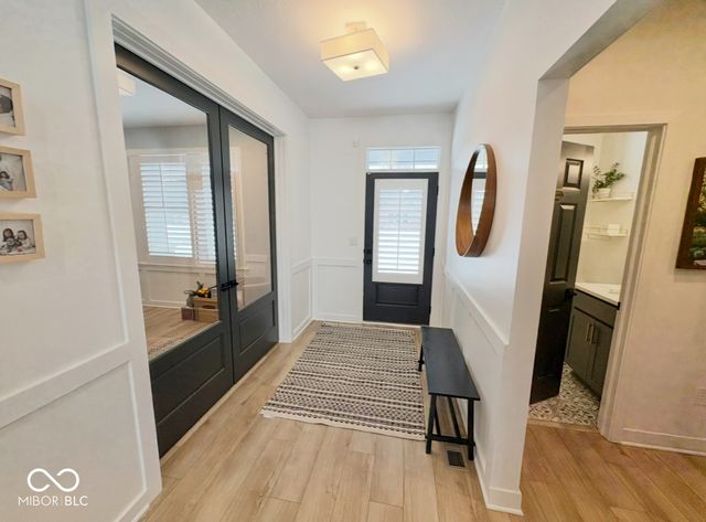 52 Henbury Court, Westfield, IN 46074