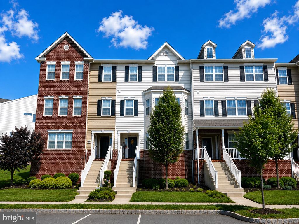 3060 GOSHEN DR #M71 L, PENNSBURG, PA 18073 — exterior