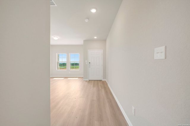 6240 Persimmon Lake, San Antonio, TX 78245