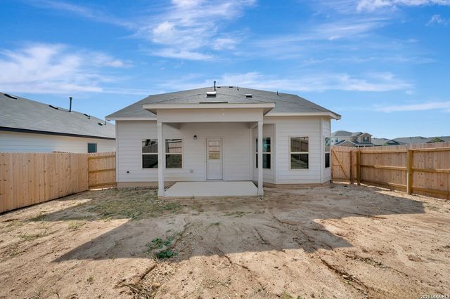 6240 Persimmon Lake, San Antonio, TX 78245