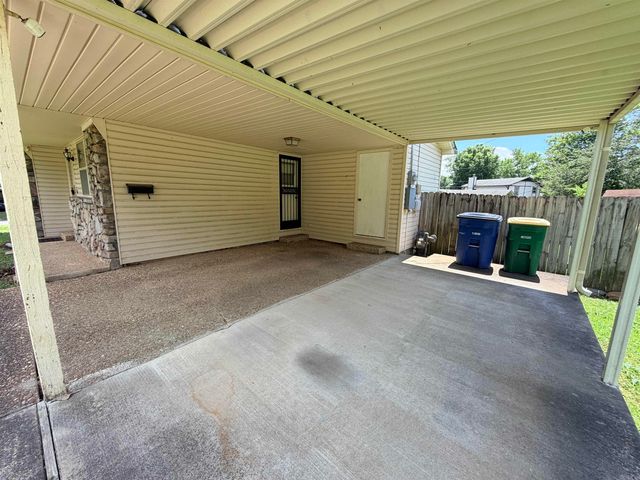 28 Emerald Circle, North Little Rock, AR 72118