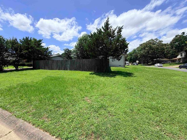 28 Emerald Circle, North Little Rock, AR 72118