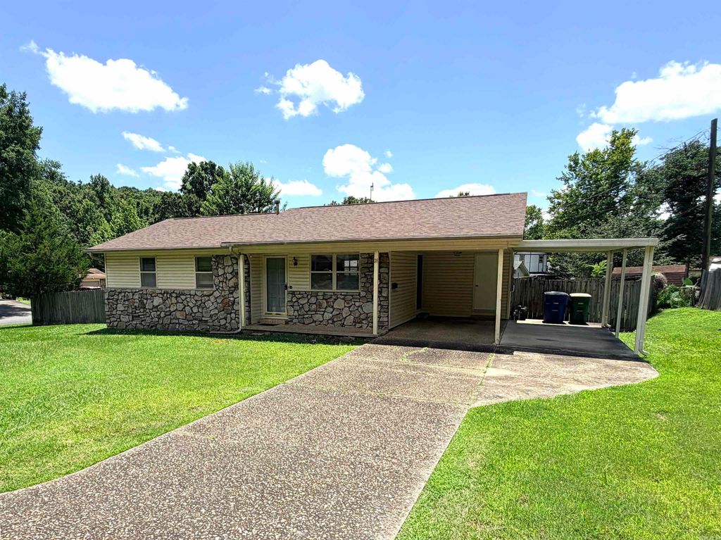 28 Emerald Circle, North Little Rock, AR 72118