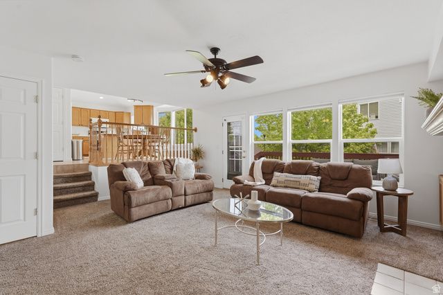 581 E COMPASS CIR, North Salt Lake, UT 84054