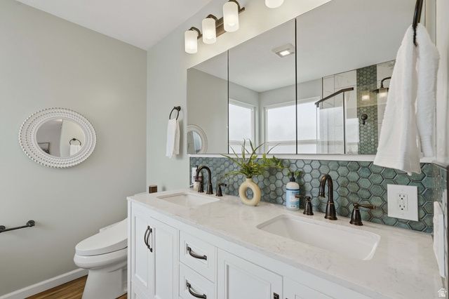 581 E COMPASS CIR, North Salt Lake, UT 84054