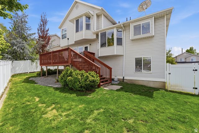 581 E COMPASS CIR, North Salt Lake, UT 84054