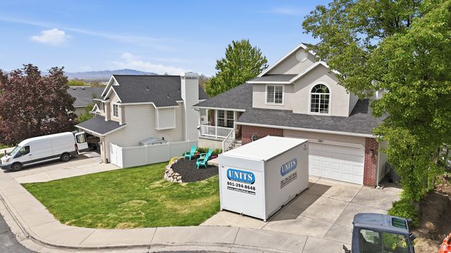 581 E COMPASS CIR, North Salt Lake, UT 84054