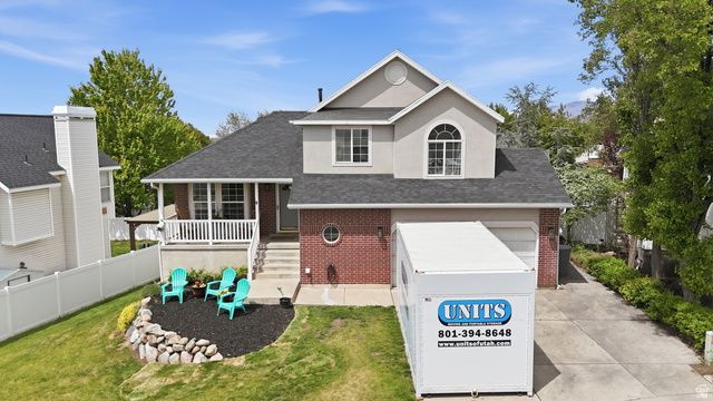 581 E COMPASS CIR, North Salt Lake, UT 84054