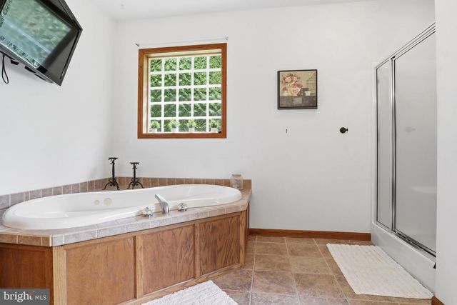 351 KUNKLE MILL RD, Dover, PA 17315
