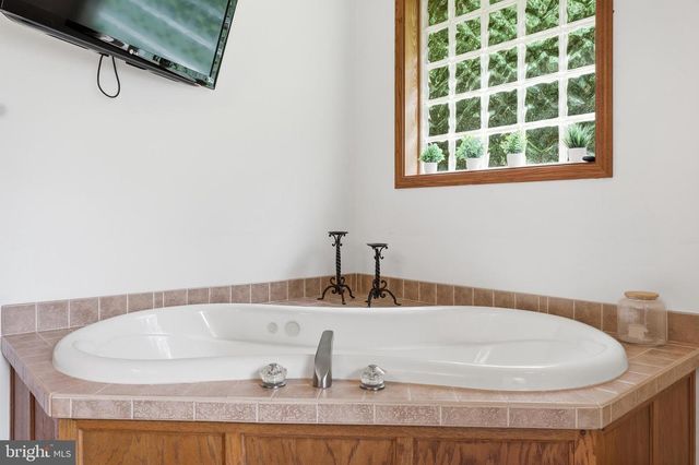 351 KUNKLE MILL RD, Dover, PA 17315